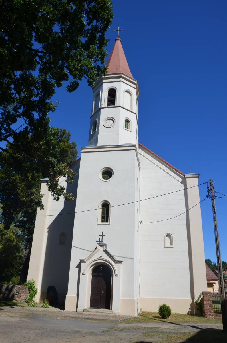 Römisch-katholische Kirche der Hl. Jungfrau Maria Königin von Polen ...